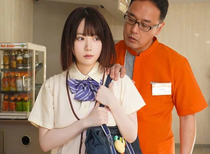 Người đàn ông quản lý đương đầu với em gái lấy trộm đồ trong cửa hàng