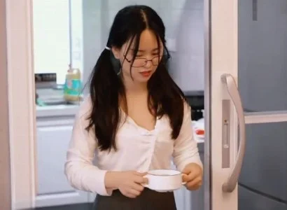Người quen trong xóm bị trai làng địt