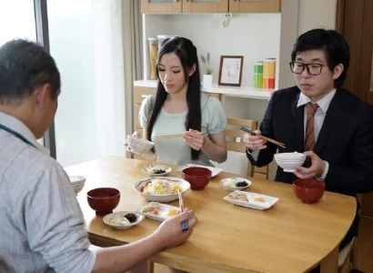 Con dâu quá nứng banh vùng kín cho bố chồng địt